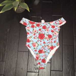 Adorable floral off-shoulders one piece swimsuit